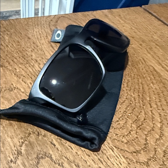 Oakley Sliver Sunglasses - Picture 2 of 5